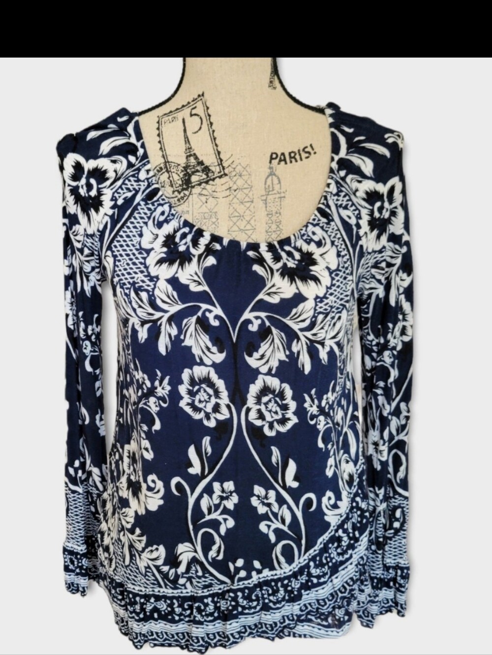 **INC** International Concepts Size S floral blue top Ribbed Bell Sleeve